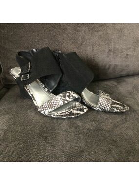𝅺IMPO Size 7.5 Black Faux Suede/Snake Print Wedge Sandals